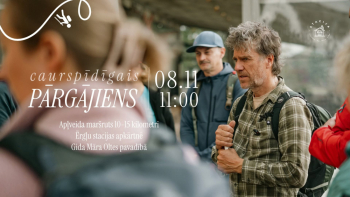 Lielāks foto
